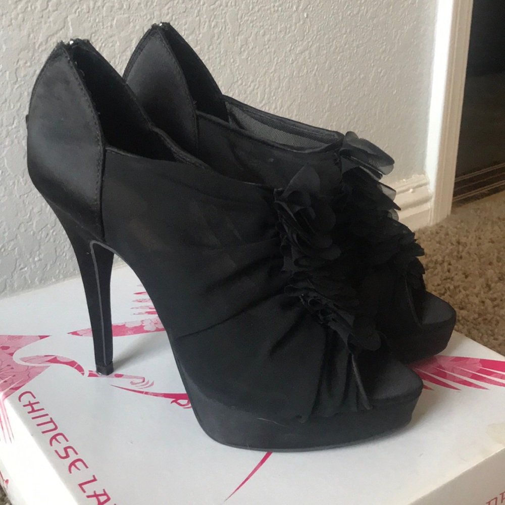 Chinese Laundry Z-Honey Bun 8